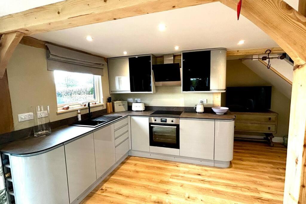 Villa The Old Workshop - A Cosy Country Retreat Gloucester Esterno foto